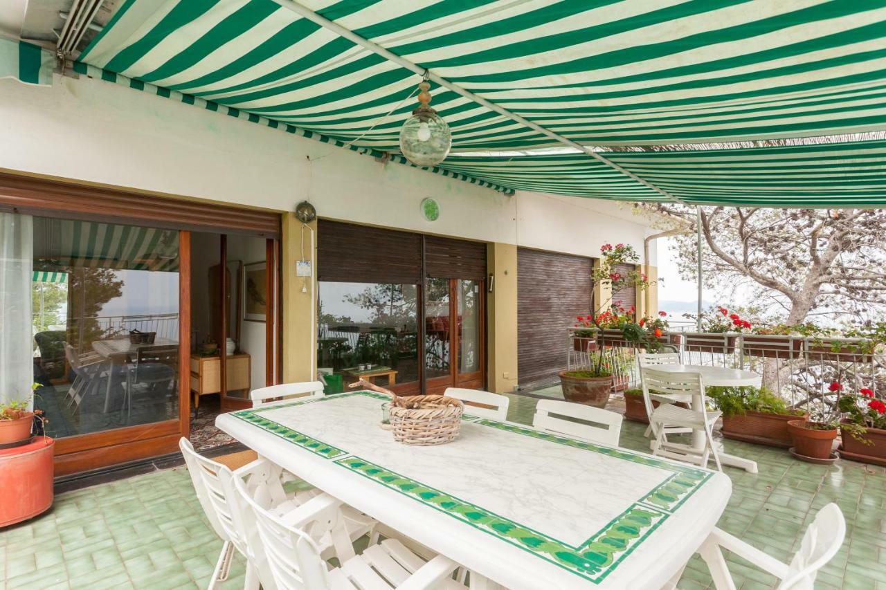 Apartamento Stunning View Relax Tra Mare E Cielo Villa Solari Exterior foto